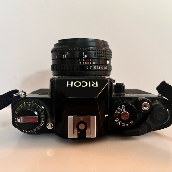 Vintage Film Camera - Ricoh KR-5 Super SLR with Rikenon 50mm f/2 Prime Lens - Picture 7 of 10